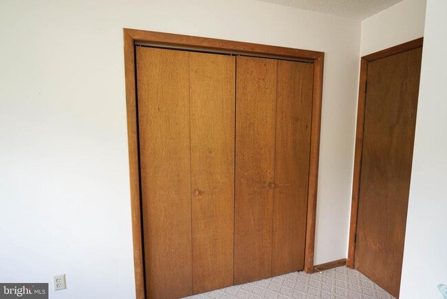 Building Photo - 39028 Bayview W