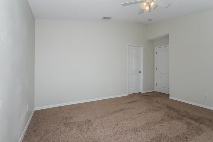 Building Photo - 11852 Brenford Crest Dr