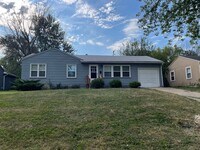 Building Photo - Charming 3-Bedroom Home with Spacious Fenced Backyard!