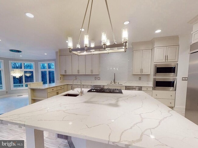 Building Photo - 9629 Eagle Ridge Dr