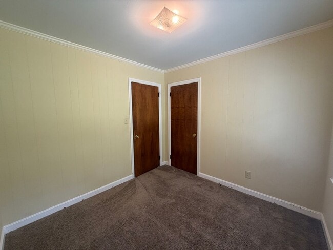 Building Photo - 215 Lesesne Dr
