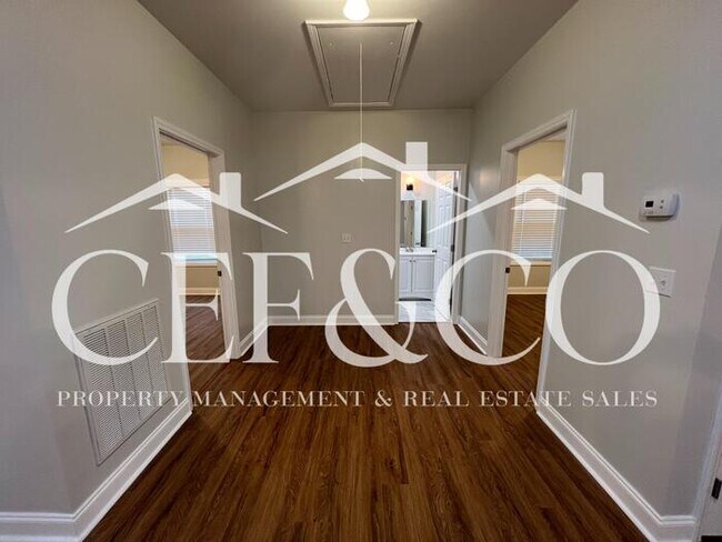 Building Photo - Spacious 3 Bed / 2 Bath Home – District 7, Spartanburg