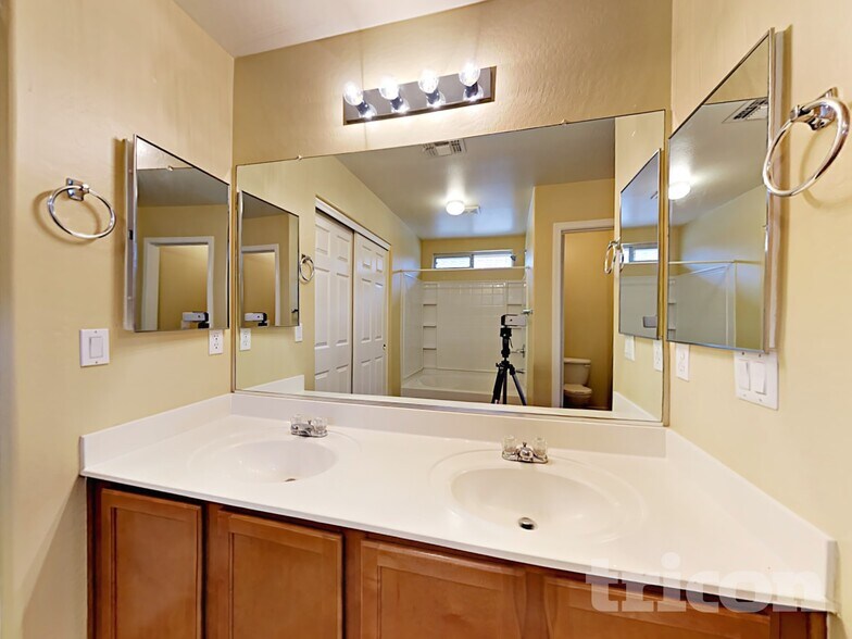 Building Photo - 22478 W Adams St