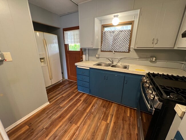 Building Photo - Woodson St, Amity