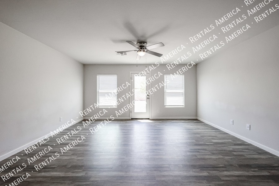 Building Photo - 123 E Bobcat Pl