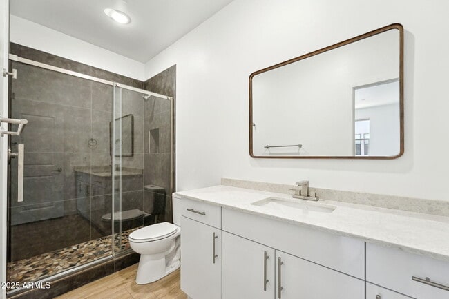 Building Photo - 225 N Pleasant Dr