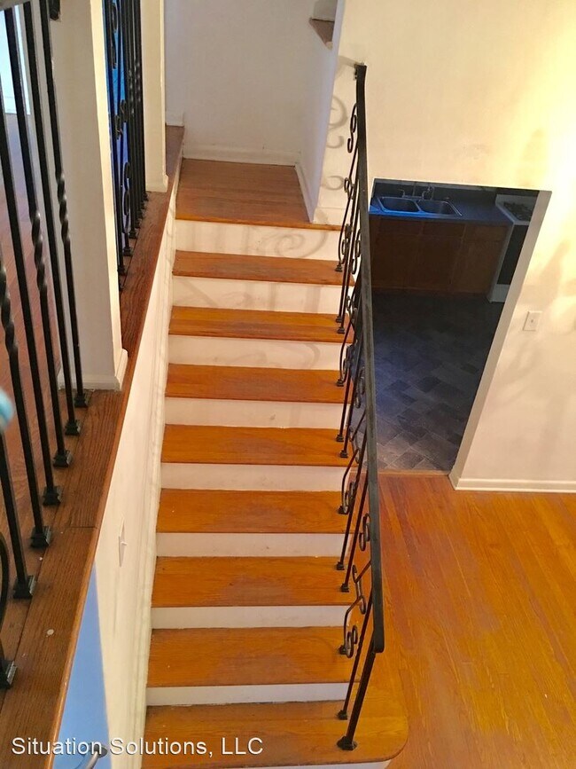 Building Photo - 3 br, 2 bath House - 1033 Georgetown Rd