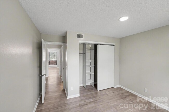 Building Photo - 10971 Harrowfield Rd