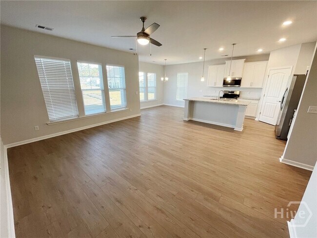 Building Photo - 750 Sessile Oak Dr