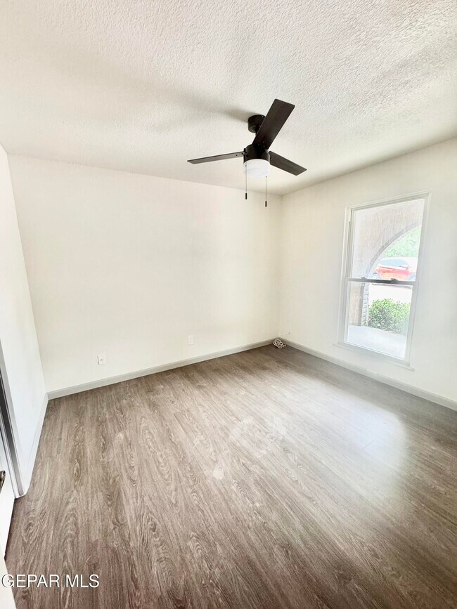 Building Photo - 508 Trails End Ct