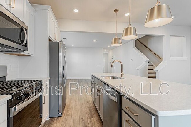 Building Photo - 451 Hazelcote Rd