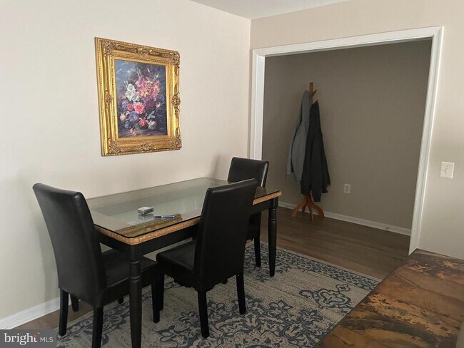 Building Photo - 1122 Huntmaster Terrace NE