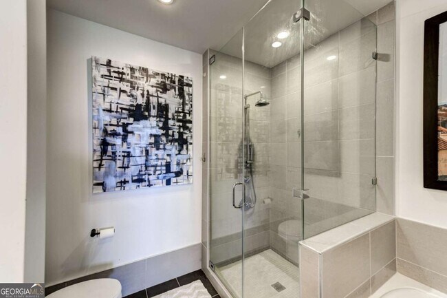 Building Photo - 1820 Peachtree St NW