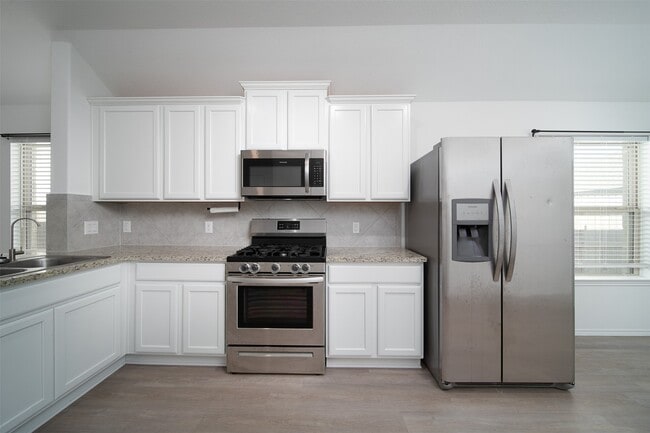 Building Photo - 18450 White Stallion Ln