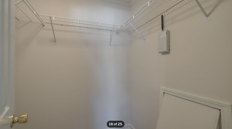 Building Photo - 305 Brittany Park Pl