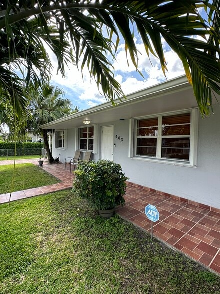 Exterior of home - 403 SW 78th Pl