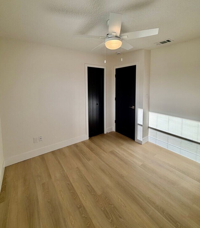 Building Photo - Adorable Makeover Melbourne Florida-Close to Wickham Rd.