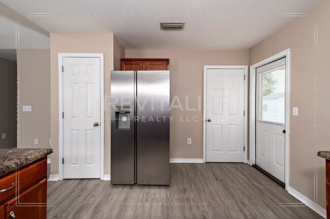 Building Photo - 1549 Majesty Loop