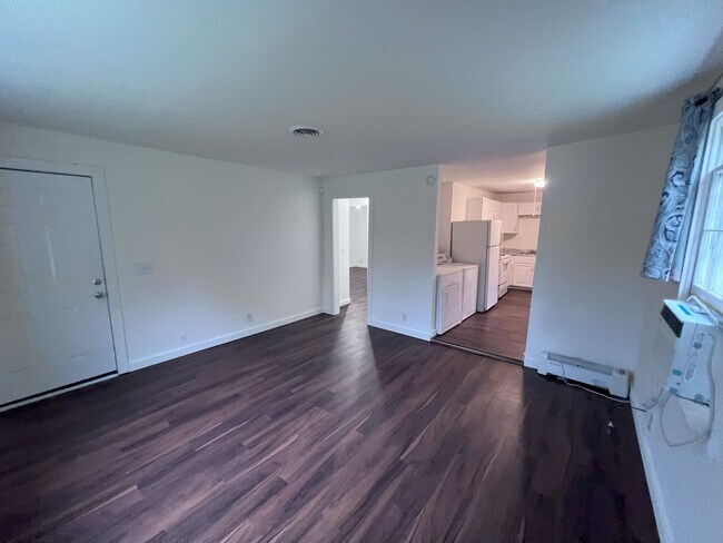 Building Photo - 2315 Dalebrook Ct