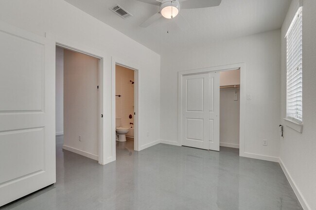 Building Photo - 3119 Greene Ave