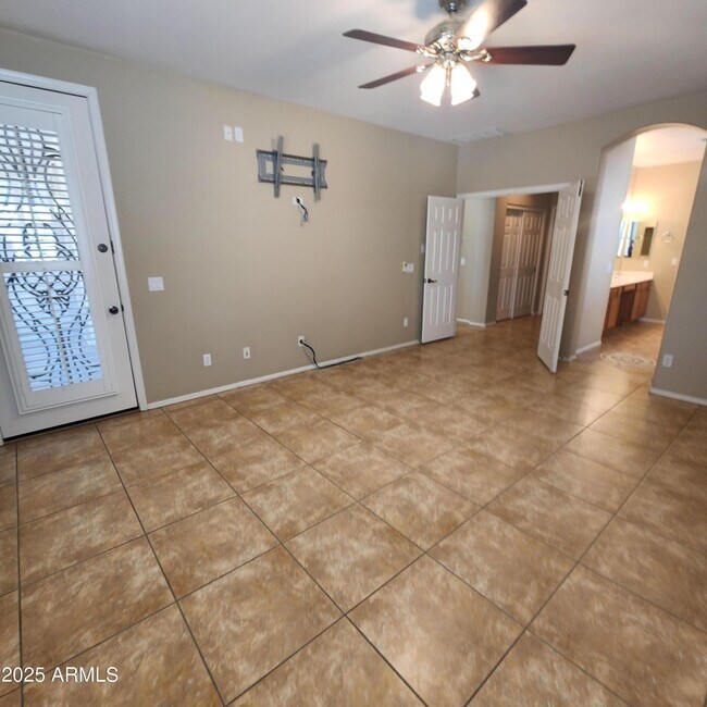 Building Photo - 14318 W Evans Dr