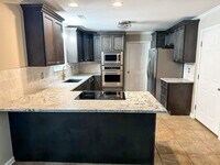 Building Photo - Beautifully updated 4 Bedroom/2.5 Bath Executive Rental in Farragut!