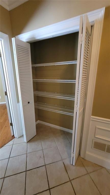 Building Photo - 5005 Johns Creek Ct