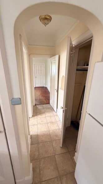 hallway - 417 Coolidge St