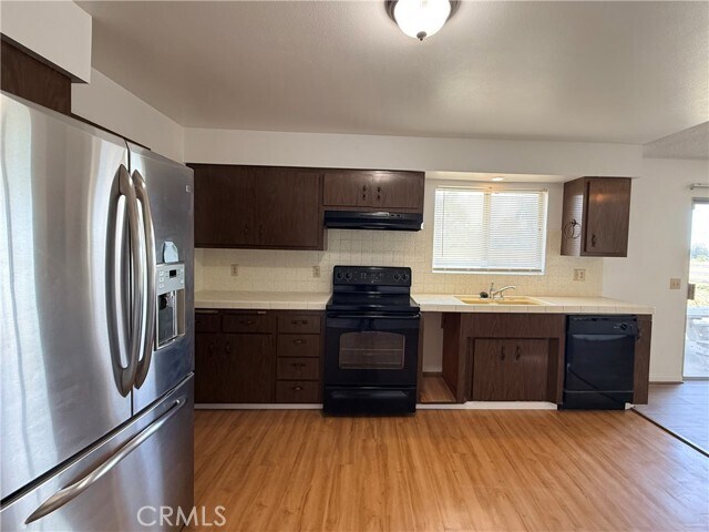 Building Photo - 575 Aloma Way