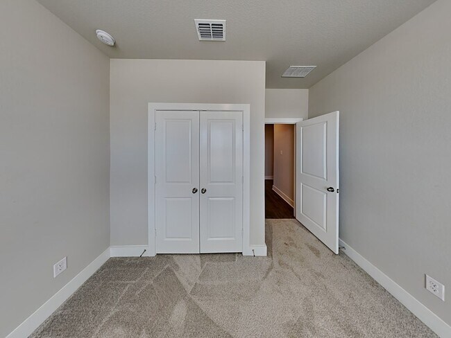 Building Photo - 5716 Labelle Trail