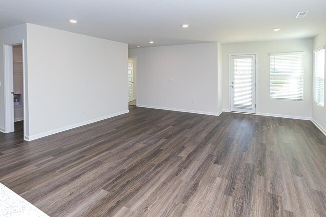 Building Photo - 130 Nettle Leaf Dr