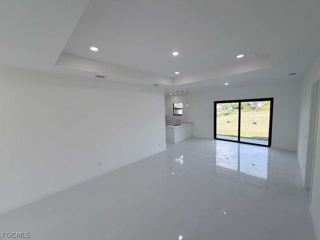 Building Photo - 477 Rayford St