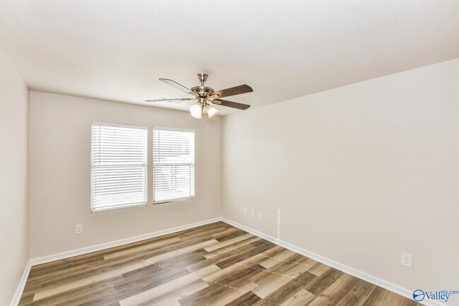 Building Photo - 154 Jesse Layne Dr