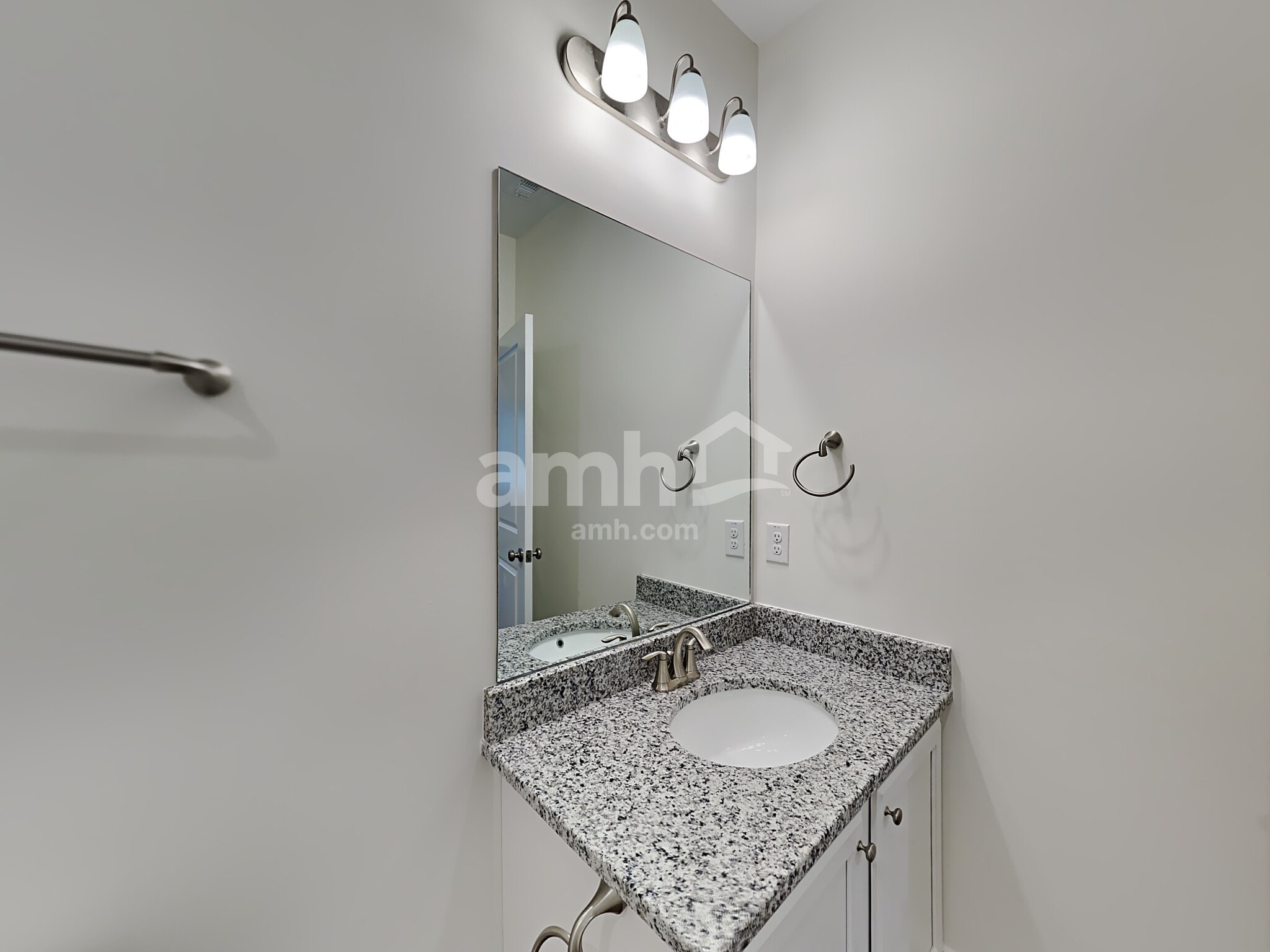 Building Photo - 437 Bluewater Dr