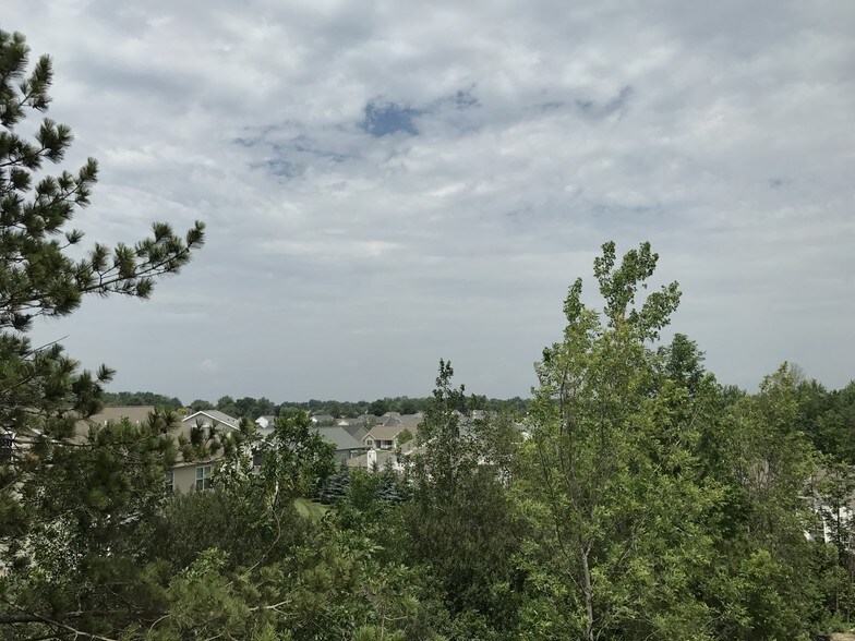 Building Photo - The Woods at Bayview