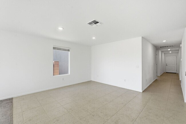 Building Photo - Modern Comfort Meets Desert Serenity – 4 Bed Rocking K Rental Home Available Now!