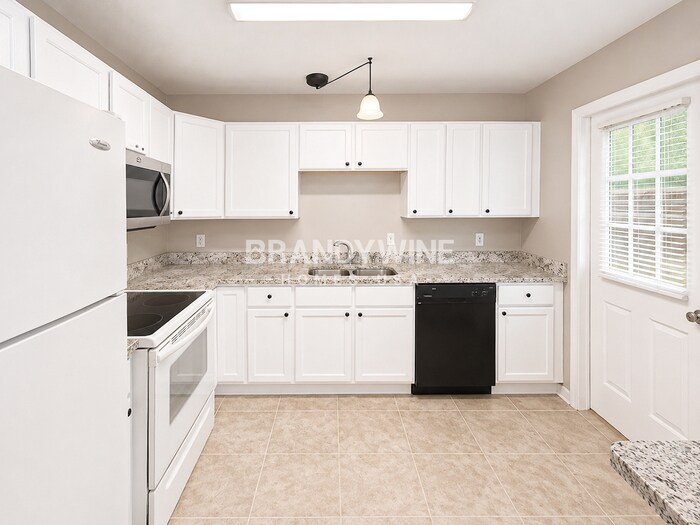 Building Photo - 8067 Santillo Dr