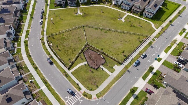 Building Photo - 11328 Listening Dr