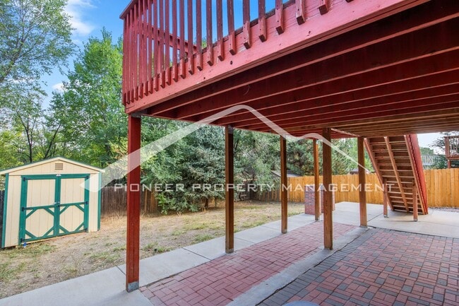 Building Photo - Spacious 4-Bed, 3.5-Bath Home with Walkout Basement, Oversized Deck enclosed yard, AC and 2-Car G...