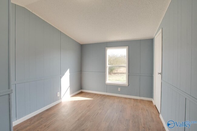 Building Photo - 156 Kinney Rd