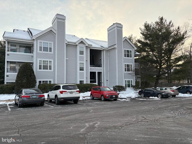 Building Photo - 606 Moonglow Rd