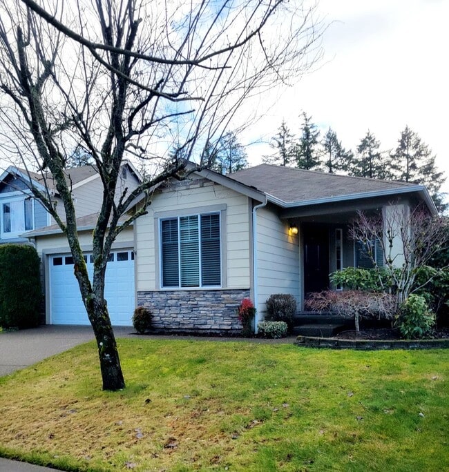 Building Photo - Beautiful 3 bedroom Rambler in perfect location