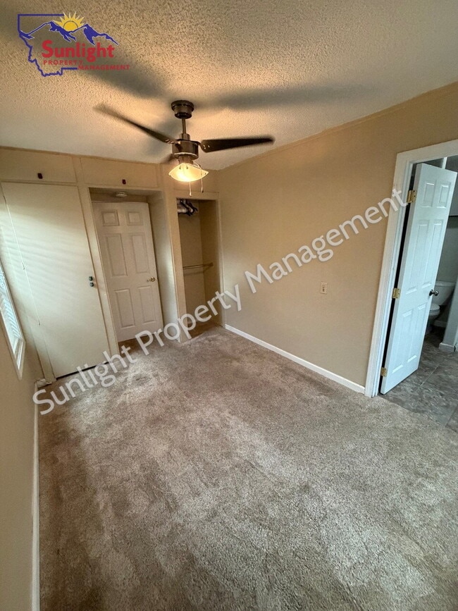 Building Photo - 305 N 5th Ave