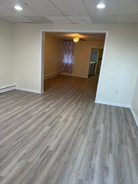 Building Photo - 395 Scott St