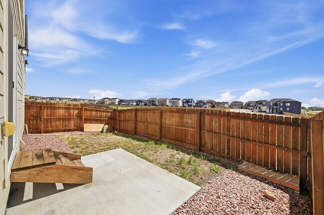 Building Photo - $2,340.95, 3 bed, 2.5 bath located in Colorado Springs with a fenced back yard