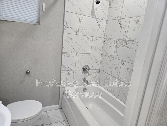 Building Photo - 126 Linden Ave
