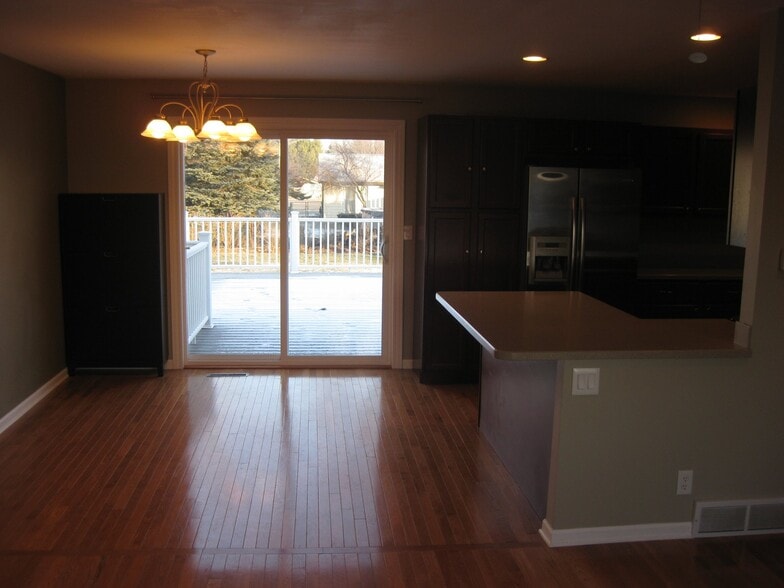 Building Photo - 1104 Hayden Dr