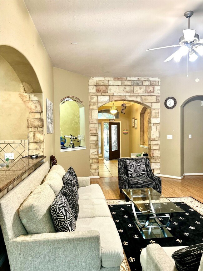 Building Photo - 26418 Meadow Dawn Ln