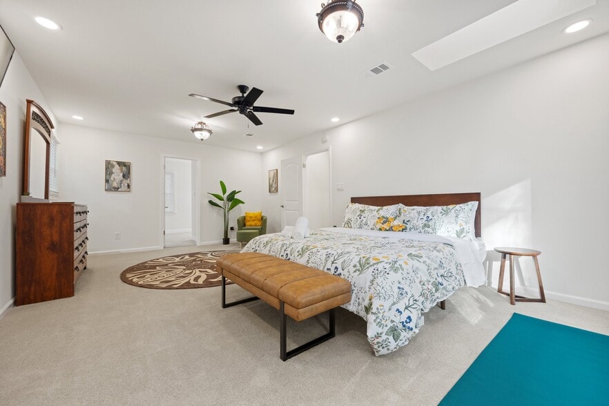 Building Photo - 82 Vanessa Dr