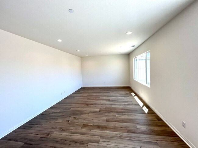 Building Photo - 9629 Mondrian Ln